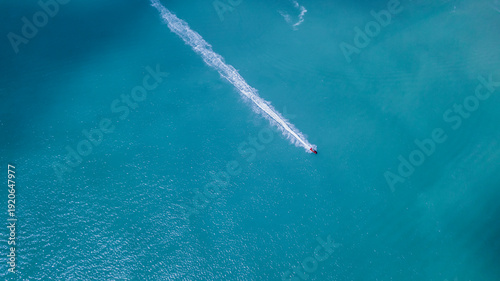 Bild auf Leinwand Aerial view of jet ski in the ocean
