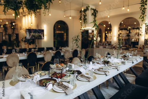 Quadro su tela Elegant wedding reception table setting in restaurant