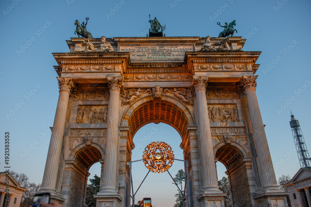 Fototapeta premium The Arch of Peace illuminated in Milan