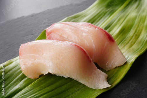 握り寿司　はまち