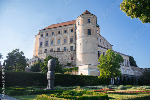 Obraz na płótnie Majestic Mikulov Castle Architecture with Circular Tower and Formal Baroque Gard