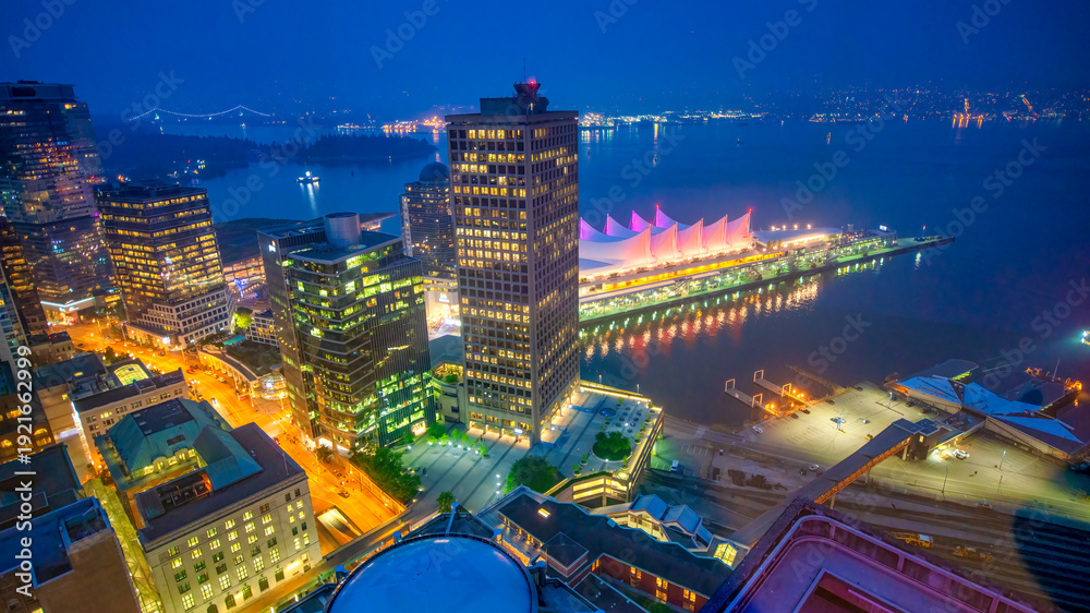 Naklejka premium Vancouver aerial skyline at night, British Columbia, Canada