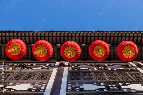 Photography Red Lanterns and Traditional Architecture at Yu Yuan Garden, Shanghai