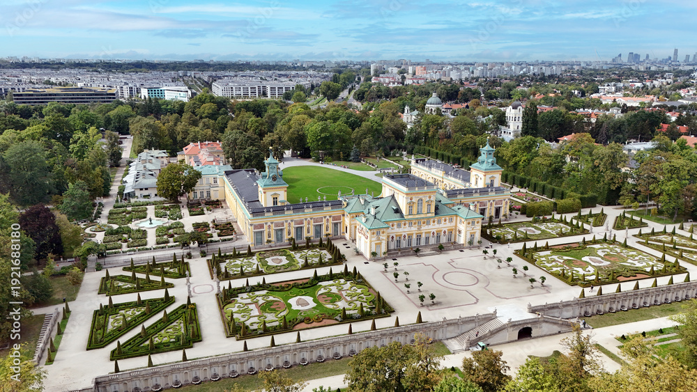 Fototapeta premium Aerial view of the baroque Wilanow Palace and formal gardens in Warsaw, Poland