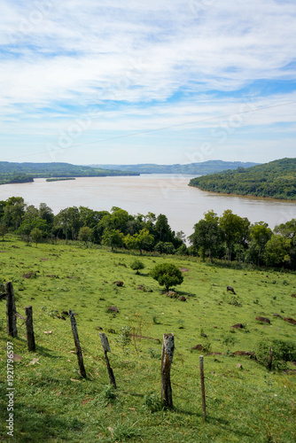 Uruguay River landscape in Misiones, Argentina – Paisaje del Río Uruguay en Misiones, Argentina