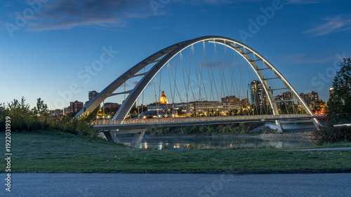Fotografía The Edmonton skyline at dusk
