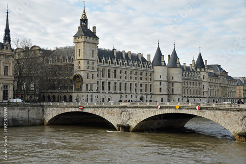 Tours de la Conciergerie à Paris