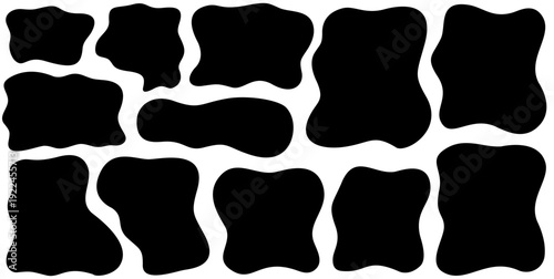 Abstract organic frame and rectangle set with wavy cloud edge. Stylish organic shapes, smooth frame and rectangle, trendy wavy graphic element.