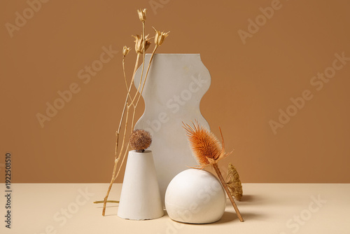 Dried flowers and plaster p...