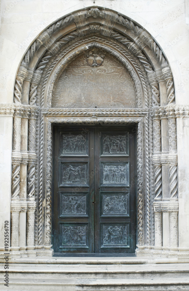Fototapeta premium Entrance to the cathedral of Saint James in Sibenik, Croatia