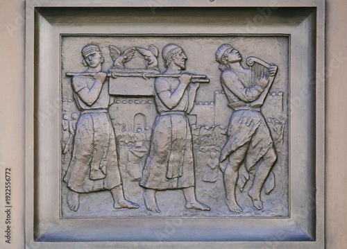 Ark of the Covenant, Close-up of a biblical relief on the Lion Gate of the Cathedral of Saint James in Sibenik, Croatia