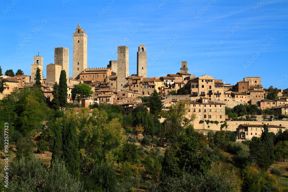 Fototapeta premium San Gimignano's Historic Medieval Towers in Tuscany, Italy