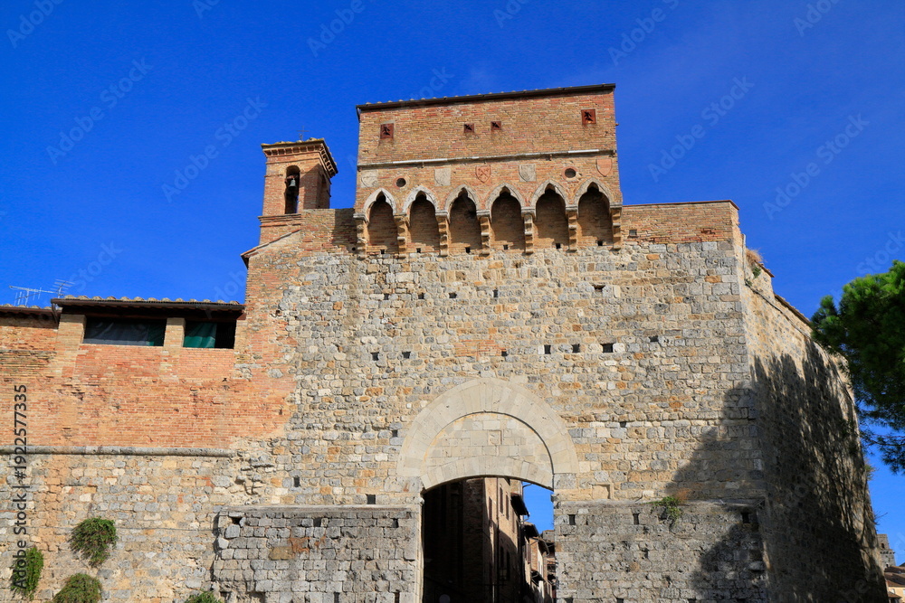 Fototapeta premium The historic medieval center of the Italian hill town of San Gimignano, Italy