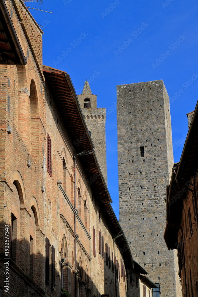 Fototapeta premium San Gimignano's Historic Medieval Towers in Tuscany, Italy