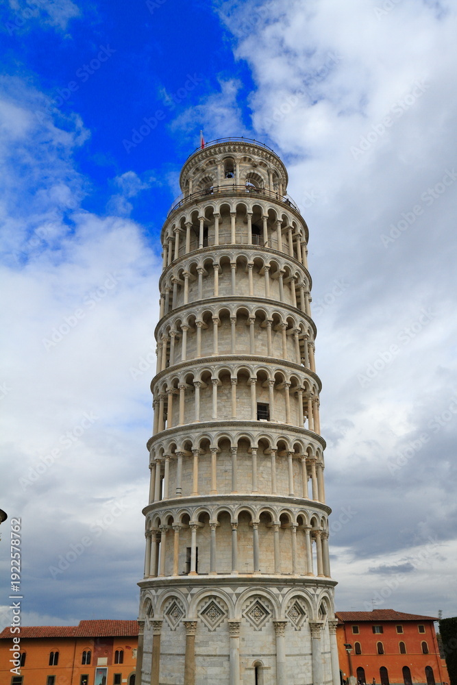 Obraz premium The Cathedral and The Leaning Tower of Pisa, Tuscany region, Italy.