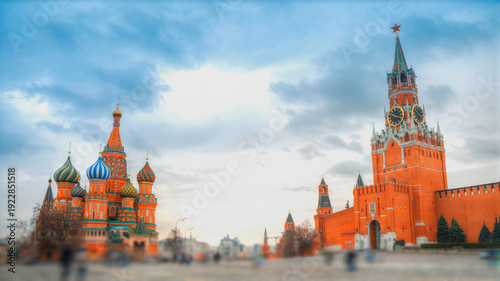 Canvas Print Saint Basil's Cathedral and Spasskaya Tower at Red Square in Moscow at sunset