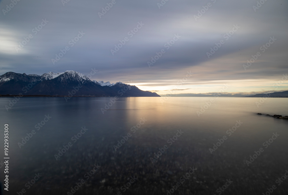 Fototapeta premium Sunset over the Leman lake