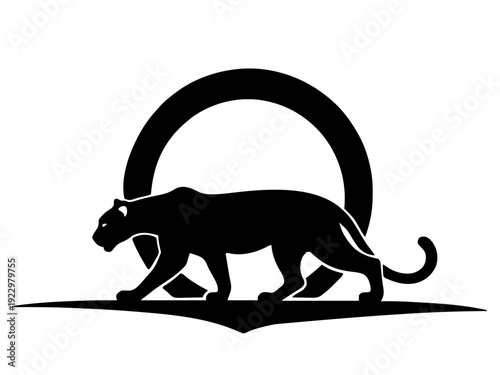 Panther in runder oder zentrierter Komposition. Starke, symmetrische Statement-Designs mit klarer Wandwirkung.KI Generiert
