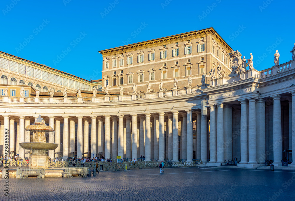 Naklejka premium Colonnade of St. Peter's basilica and Apostolic palace (official residence of reigning pope) in Vatican on St. Peter's square