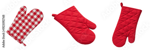 Tableau sur toile Set and collection of red heat-resistant kitchen oven mitts and quilted pot hold