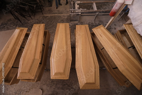 Obraz na plátně coffin factory