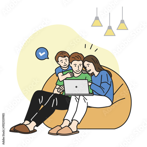 パソコンで入力や申込みをしている家族