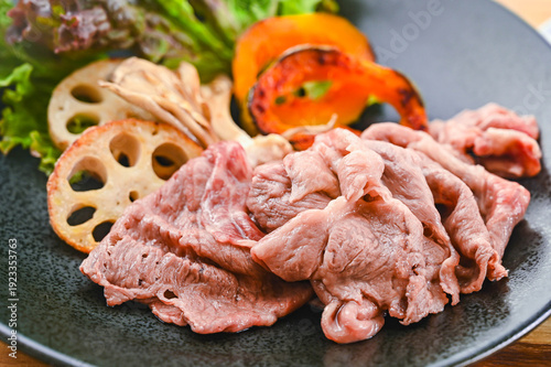 牛肩ロースの焼きしゃぶ