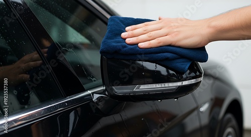 光る黒、静かな手仕事