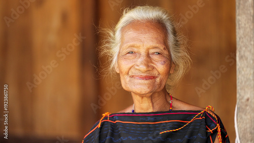 Canvastavla Authentic portrait of a senior woman from flores island, indonesia, wearing trad