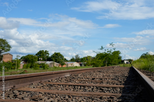 Railway tracks perspective in Misiones, Argentina – Perspectiva de vías de tren en Misiones, Argentina