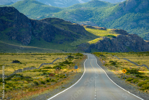 endless road from el calafate to el chanten patagonia argentina with fitz roy mountain view