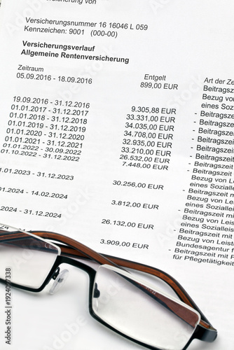 Auflistung des Versicherungsverlaufs mit Beitragszeiten zur Kontenklärung in der Rentenversicherung