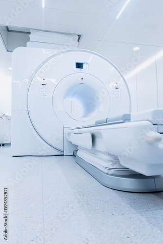 Fotografía Medical CT or MRI Scan in the modern hospital laboratory