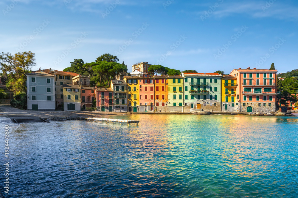 Obraz premium Colorful Houses and Beach in Trelo Bay, Rapallo, Liguria, Italy