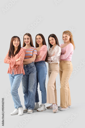 Group of young women on lig...