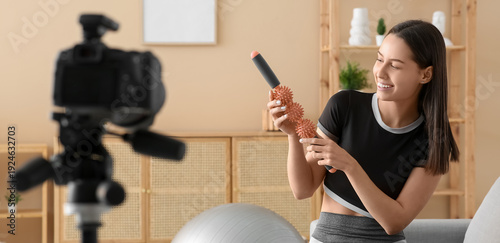 Sporty female blogger with ...
