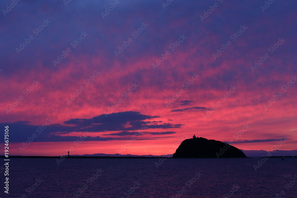Fototapeta premium 夕焼けに染まる空
