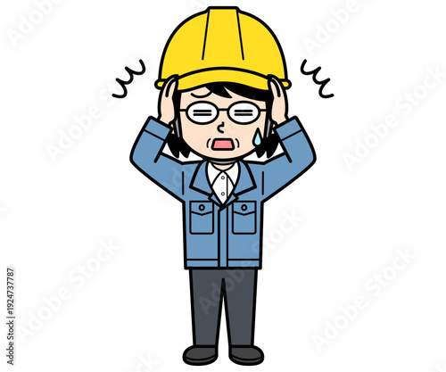 ショックを受けるヘルメットをかぶった現場監督の中年女性