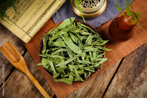 Cuadro en lienzo Dried Stevia Leaves with Traditional Tea Ceremony Set