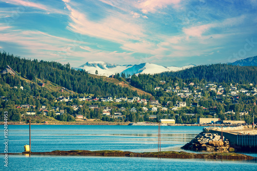 Foto Panoramic view of fjord and Mo i Rana city. Norway