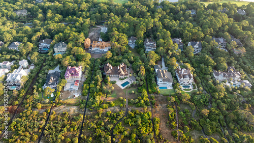 фотографія Panoramic Aerial view of beachfront mansion homes along Kiawah Island landscapes