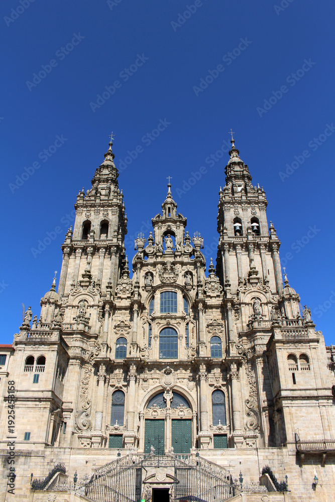 Obraz premium Front Facade of Cathedral with Statue of Santiago and Twin Towers August 2024