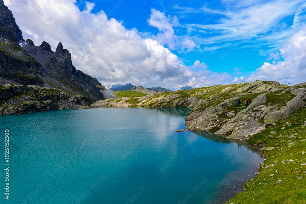 Obraz premium Der Schottensee im Pizolmassiv im Schweizer Kanton St. Gallen