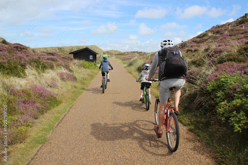 Fototapeta premium Fahrradtour am Meer