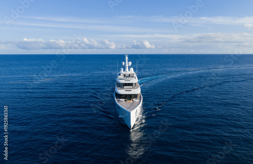 Foto Aerial view motorboat