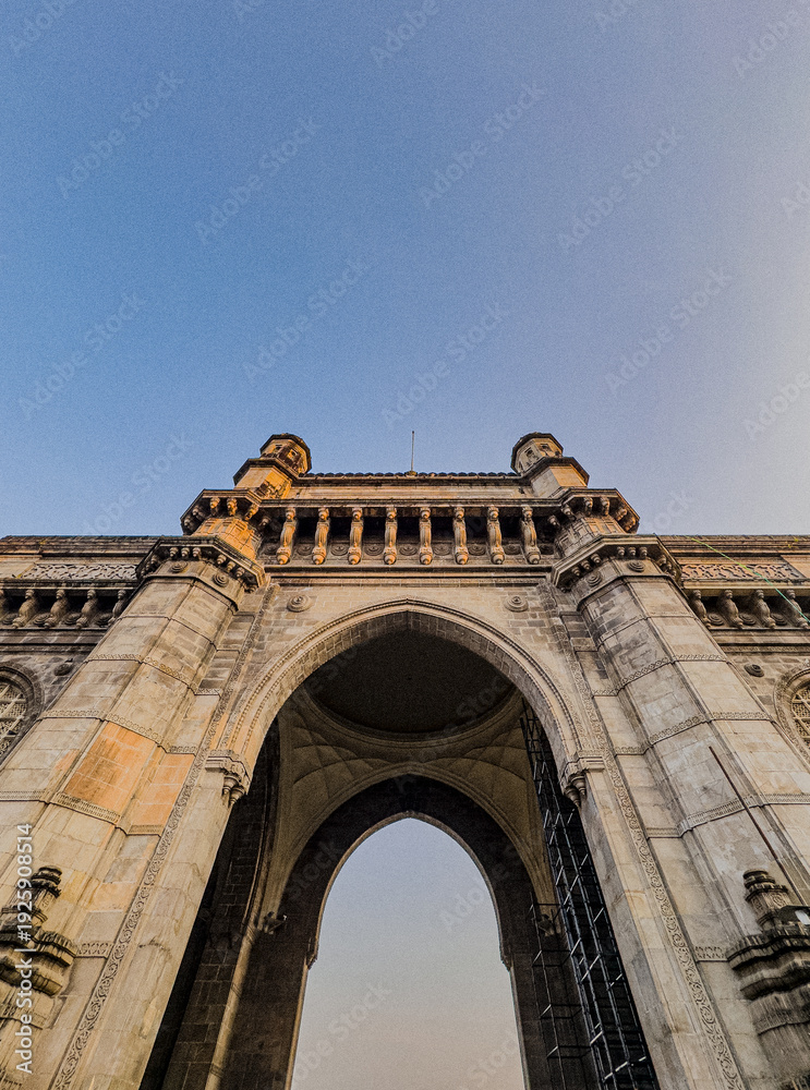 Obraz premium Gateway of India Mumbai Dramatic Low Angle View
