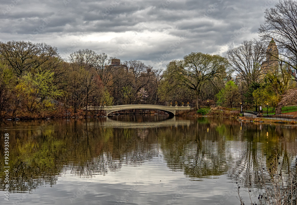 Fototapeta premium Bow bridge in early spring