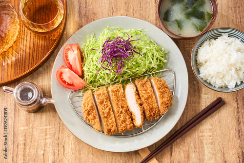 ロースとんかつ定食