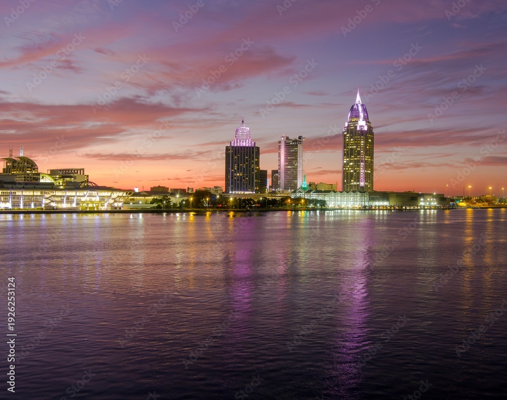 Fototapeta premium Downtown Mobile, Alabama at sunset