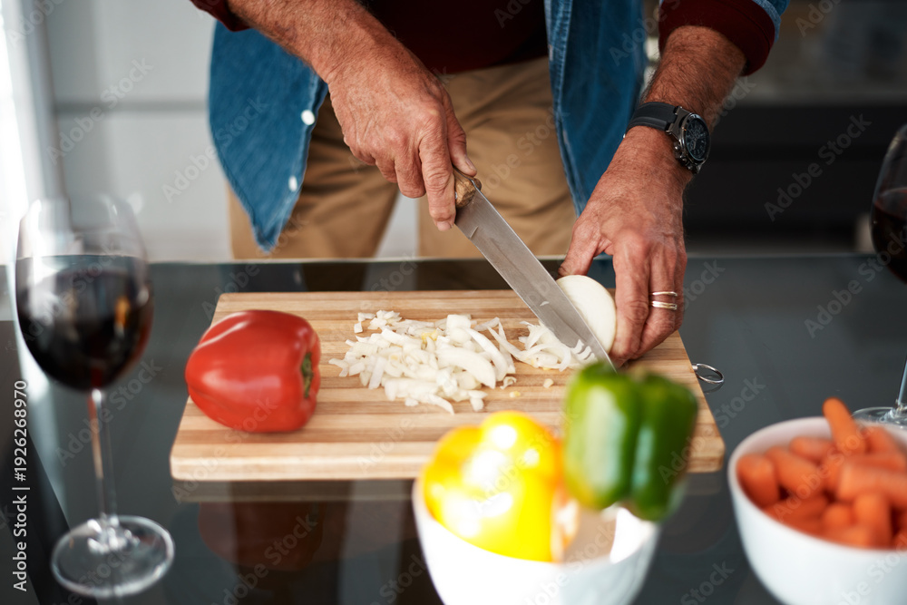 Ταπετσαρία Cutting, onions and hands with ingredients, kitchen and meal prep with vegetables on chopping board